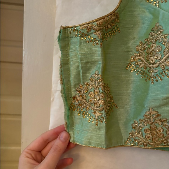 Lime green and gold embroidered cropped Indian blouse - Picture 2 of 5
